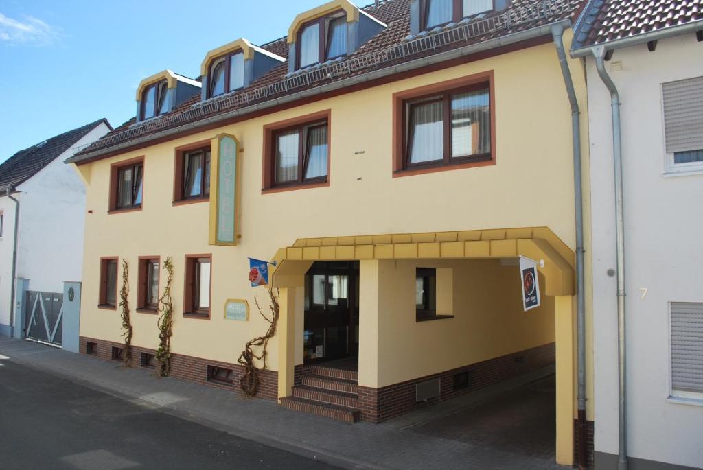 Hotel Rheingauer Tor Hochheim am Main Exterior photo